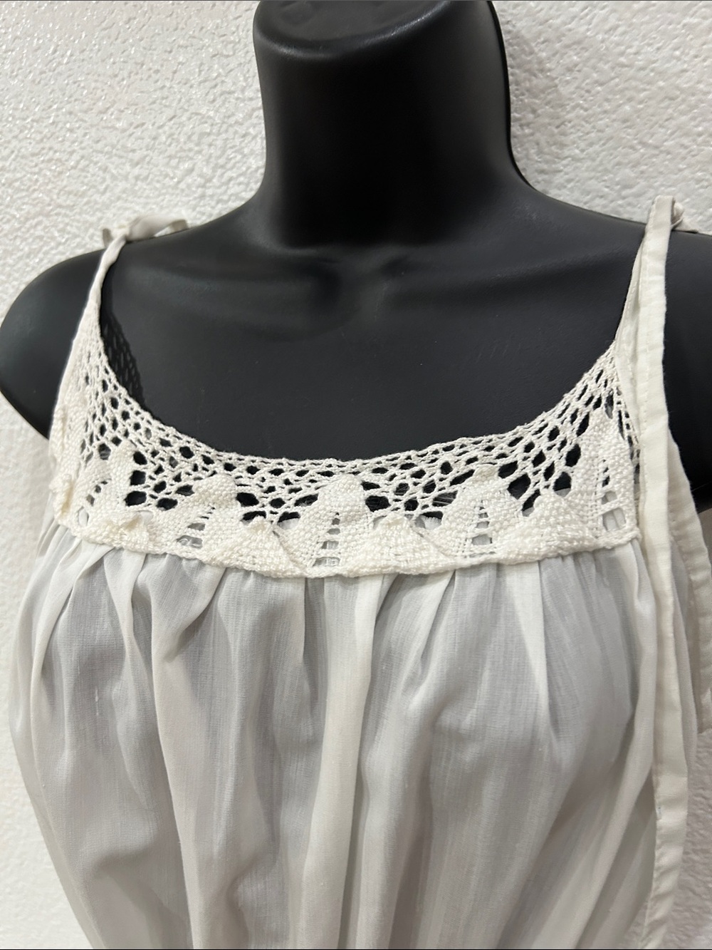 VTG. 1960s White Tiered Dress with Colorful Floral Embroidery - Picture 6 of 15